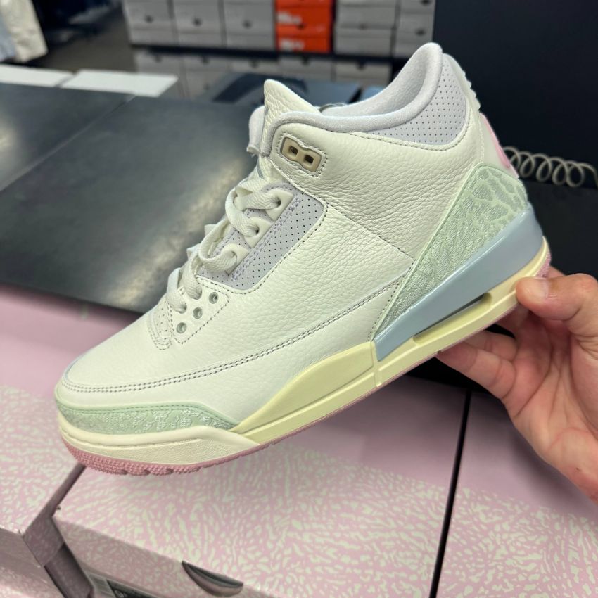 JORDAN 3 RETRO