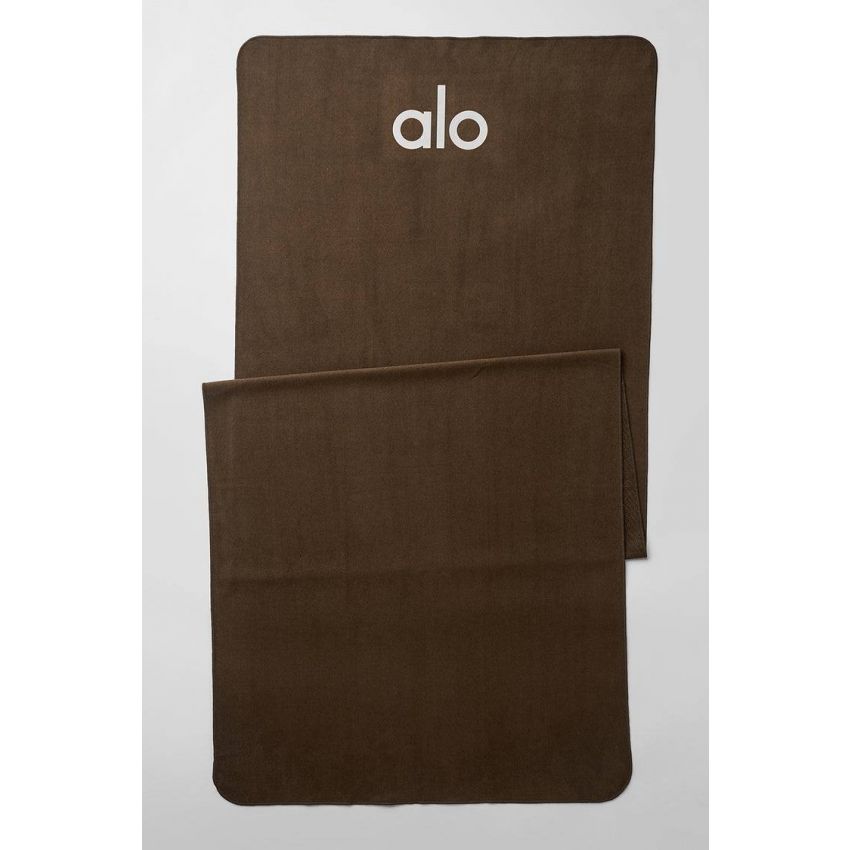 Grounded No-Slip Towel