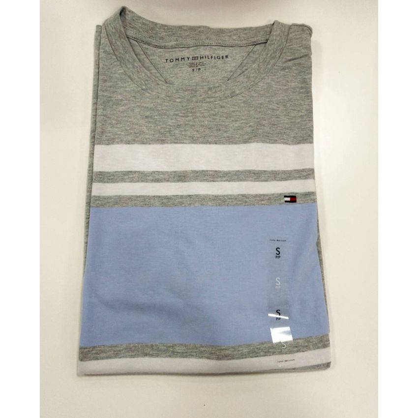Camiseta Regular Fit Gola U