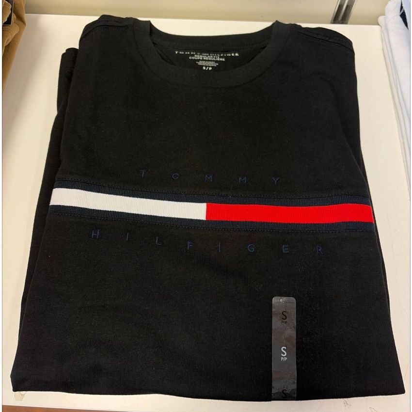 Camiseta Regular Fit Gola U