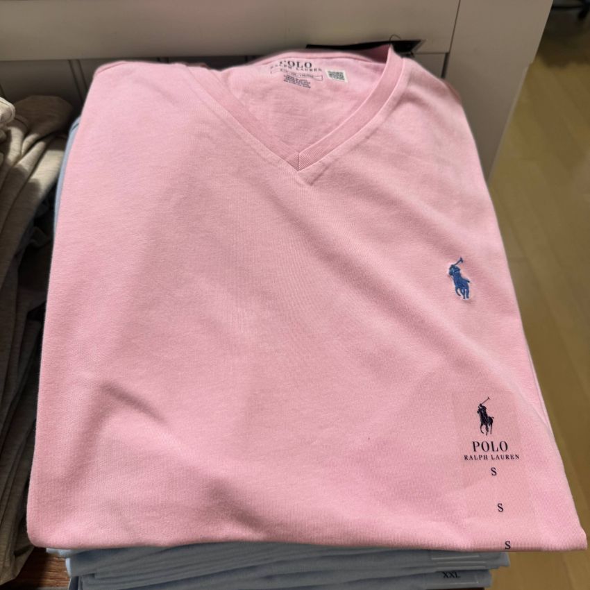 CAMISETA GOLA V