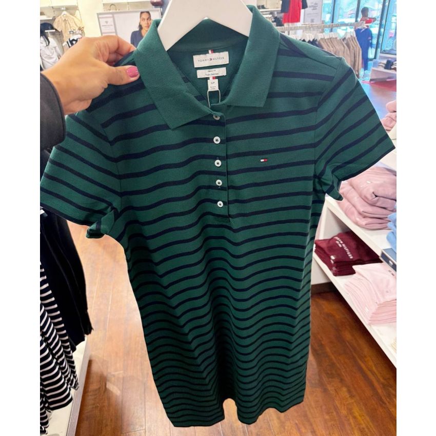 Vestido com gola polo