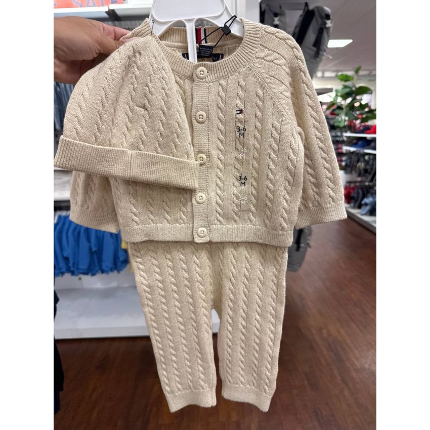 conjunto calça e blusa tricô com touca