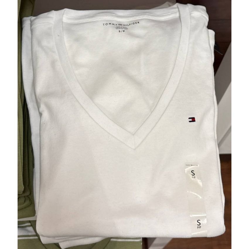 BLUSA BÁSICA DECOTE V MANGA CURTA