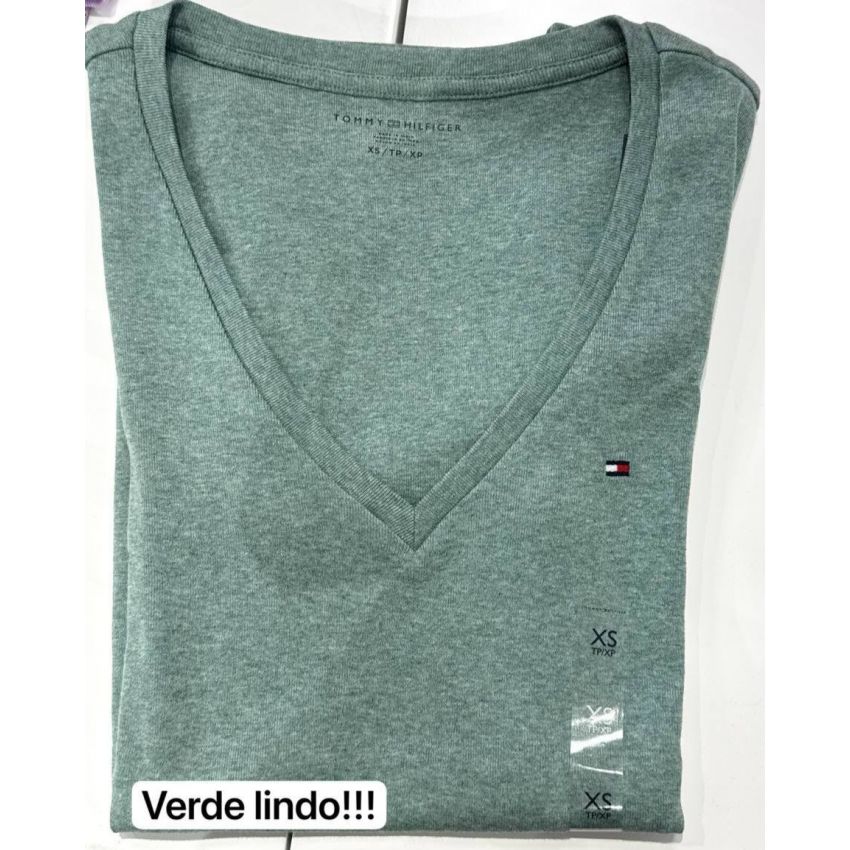 BLUSA BÁSICA DECOTE V MANGA CURTA