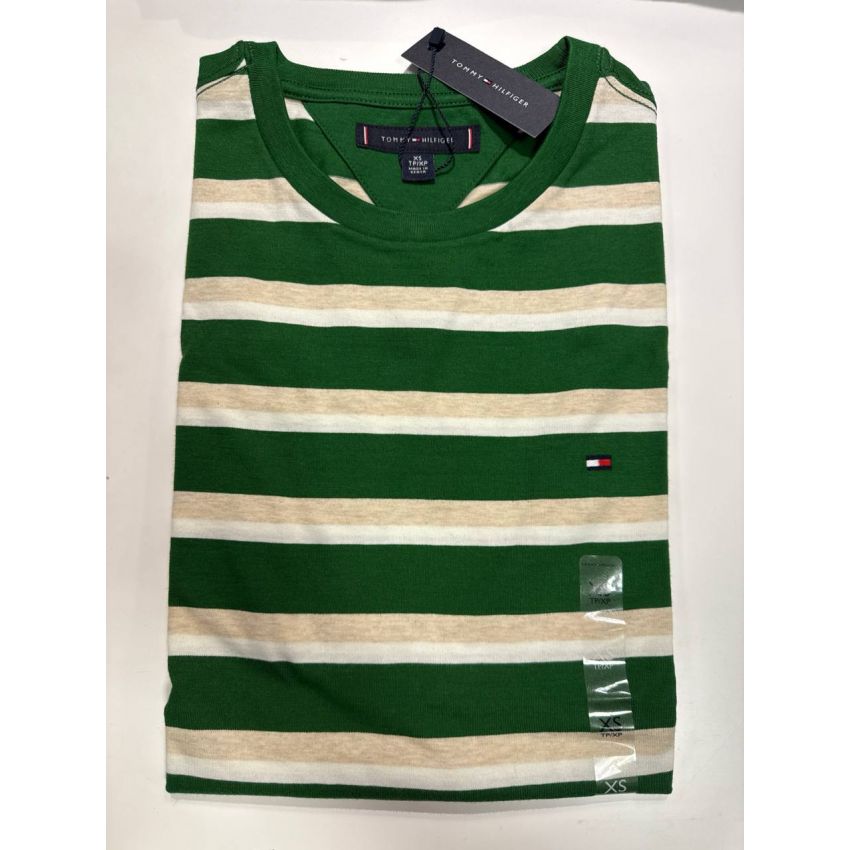 Camiseta Regular Fit Gola U