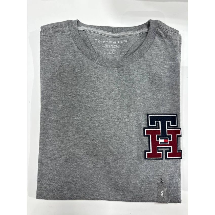 Camiseta Regular Fit Gola U