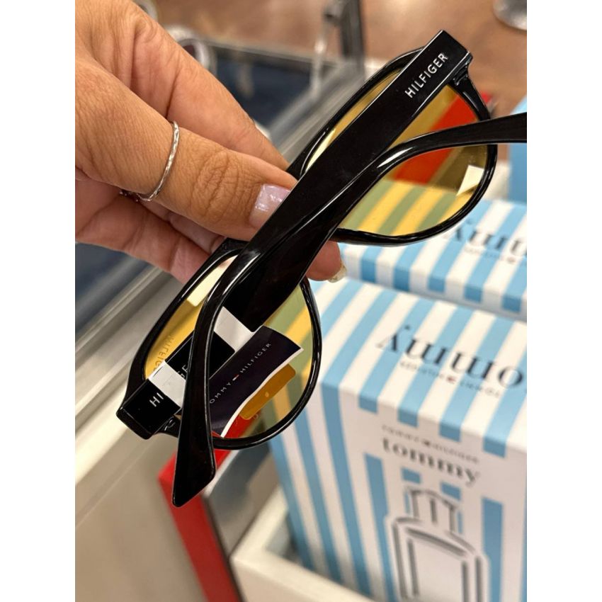 Óculos de sol com case