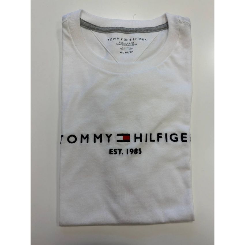 Camiseta Regular Fit Gola U com bordado