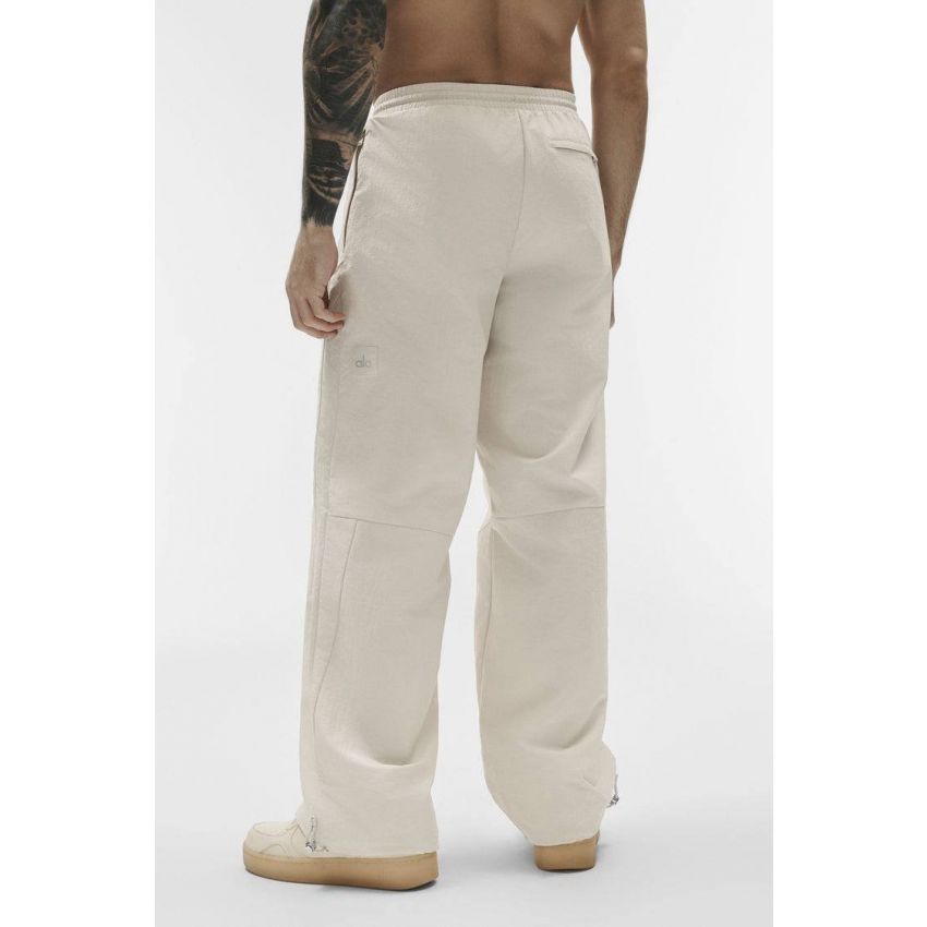 Takeaway Track Straight Leg Pant