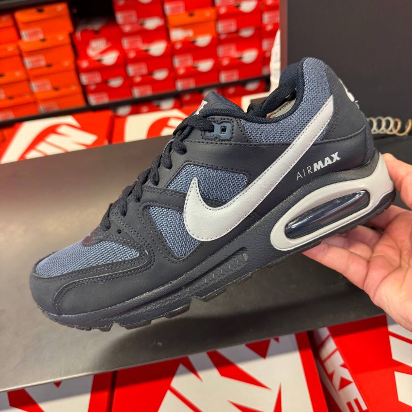 AIR MAX COMMAND