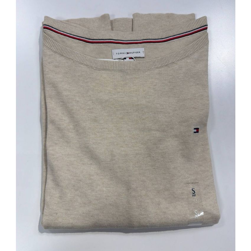 Blusa linha decote canoa manga longa