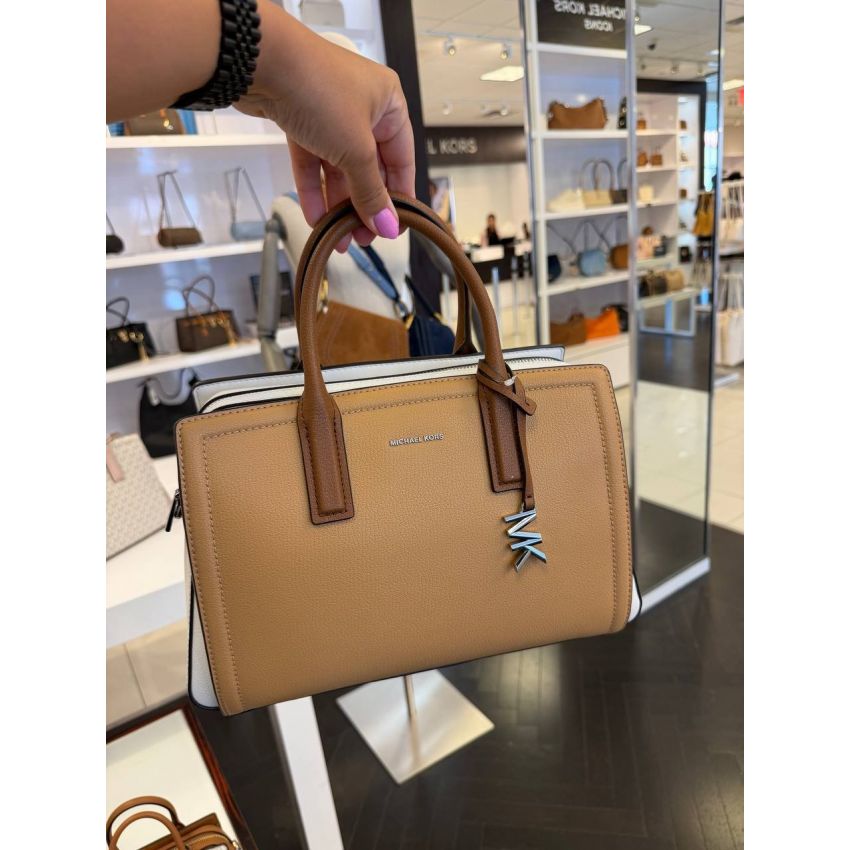 BOLSA DE MÃO COM ALÇA EXTRA LAILA