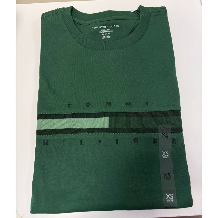 Camiseta Regular Fit Gola U