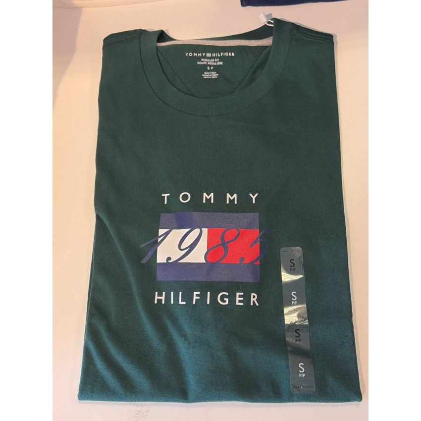 Camiseta Regular Fit Gola U