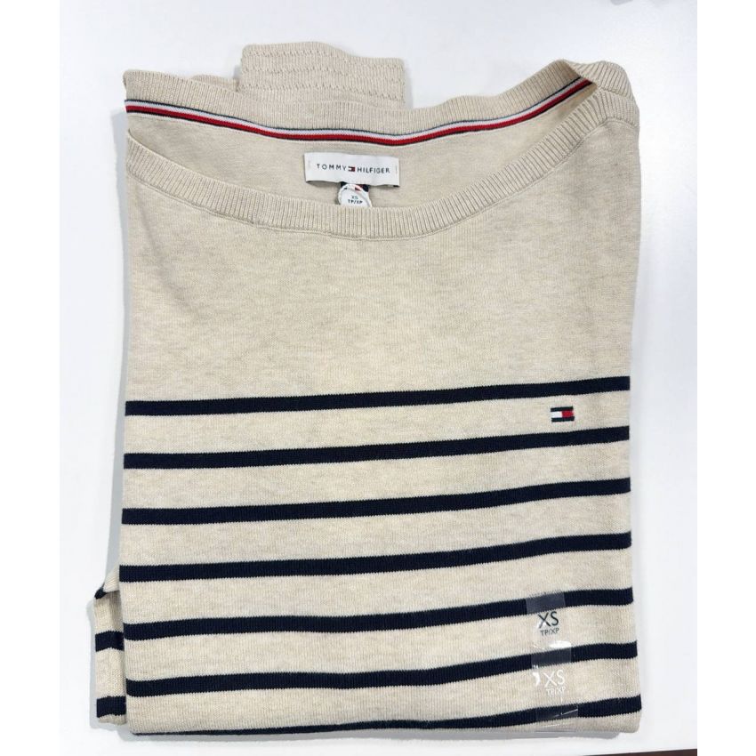 Blusa linha decote canoa manga longa