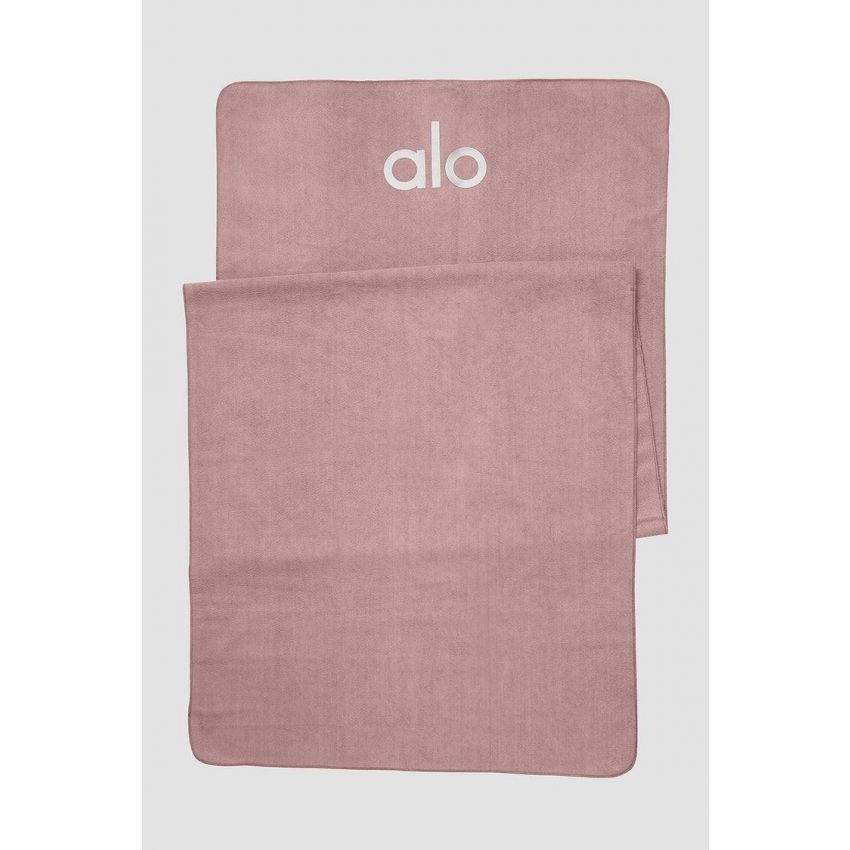 Grounded No-Slip Towel