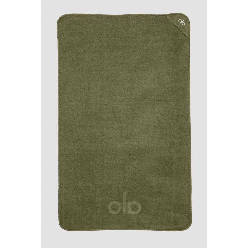 Performance No Sweat Hand Towel
