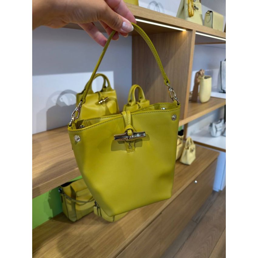 BOLSA PEQUENA DE MÃO COM ALÇA EXTRA