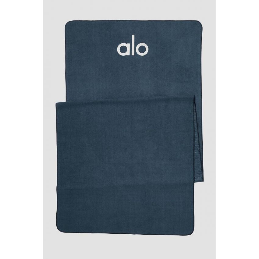 Grounded No-Slip Towel