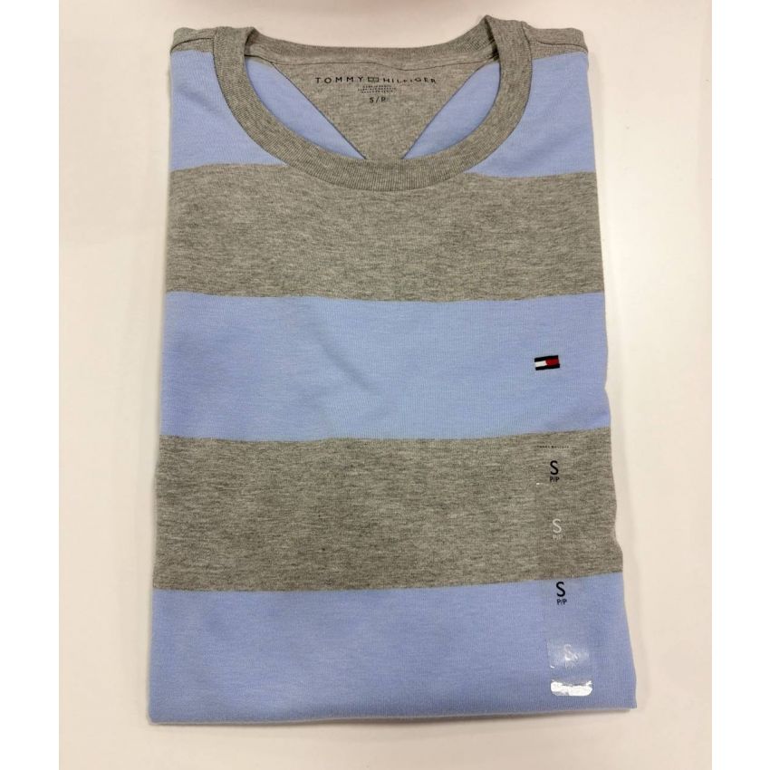 Camiseta Regular Fit Gola U