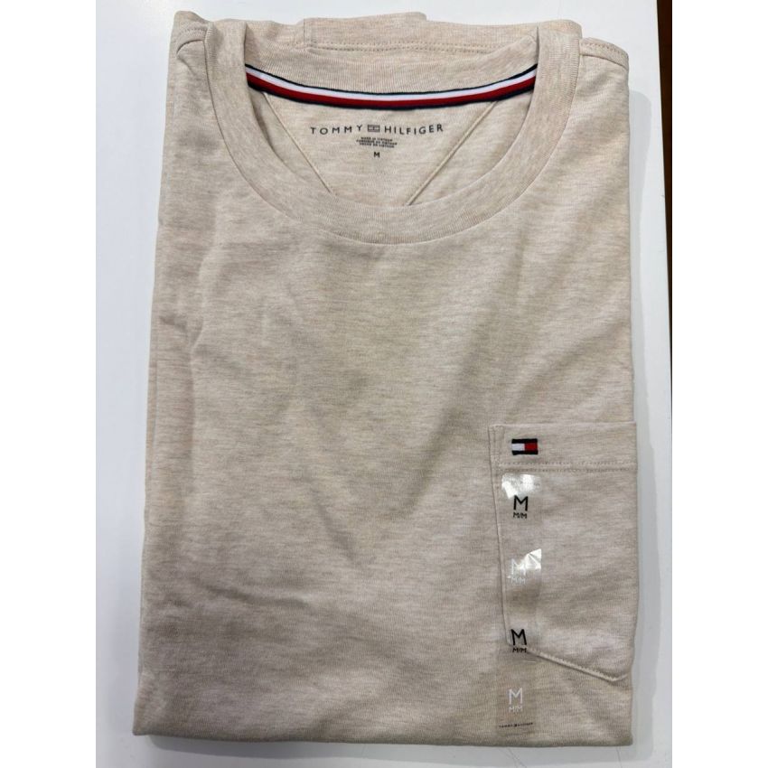 Camiseta regular fit com bolso