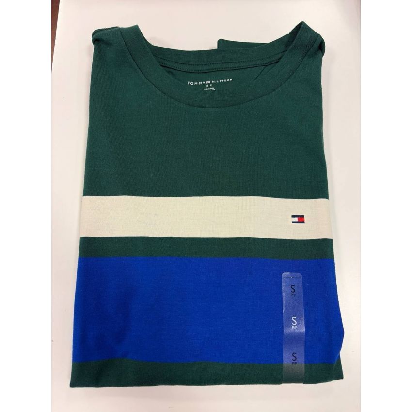 Camiseta Regular Fit Gola U