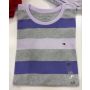 camiseta gola U manga curta