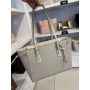 VOYAGER TOTE