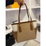 VOYAGER TOTE