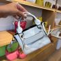 BOLSA PEQUENA DE MÃO COM ALÇA EXTRA