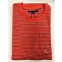 Camiseta regular fit com bolso