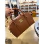 BOLSA DE MÃO COM ALÇA EXTRA